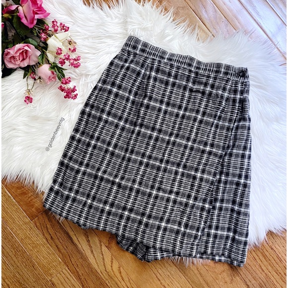 Vintage Pants - 🌿 Vintage High Waisted Plaid Skort 🌿